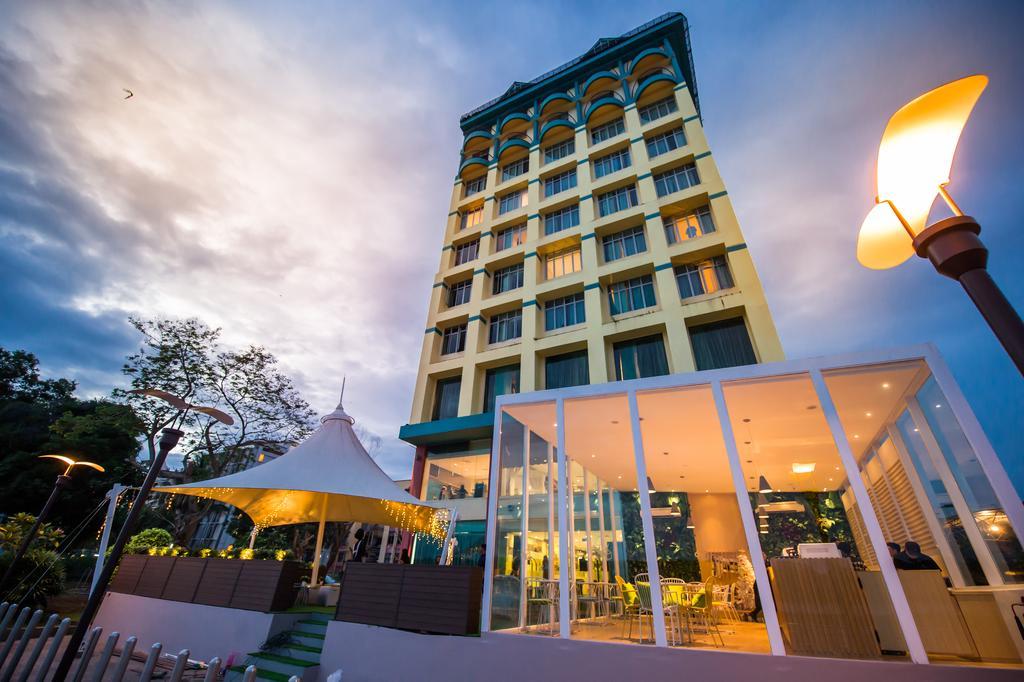 Mega View Hotel Kuantan Exteriör bild
